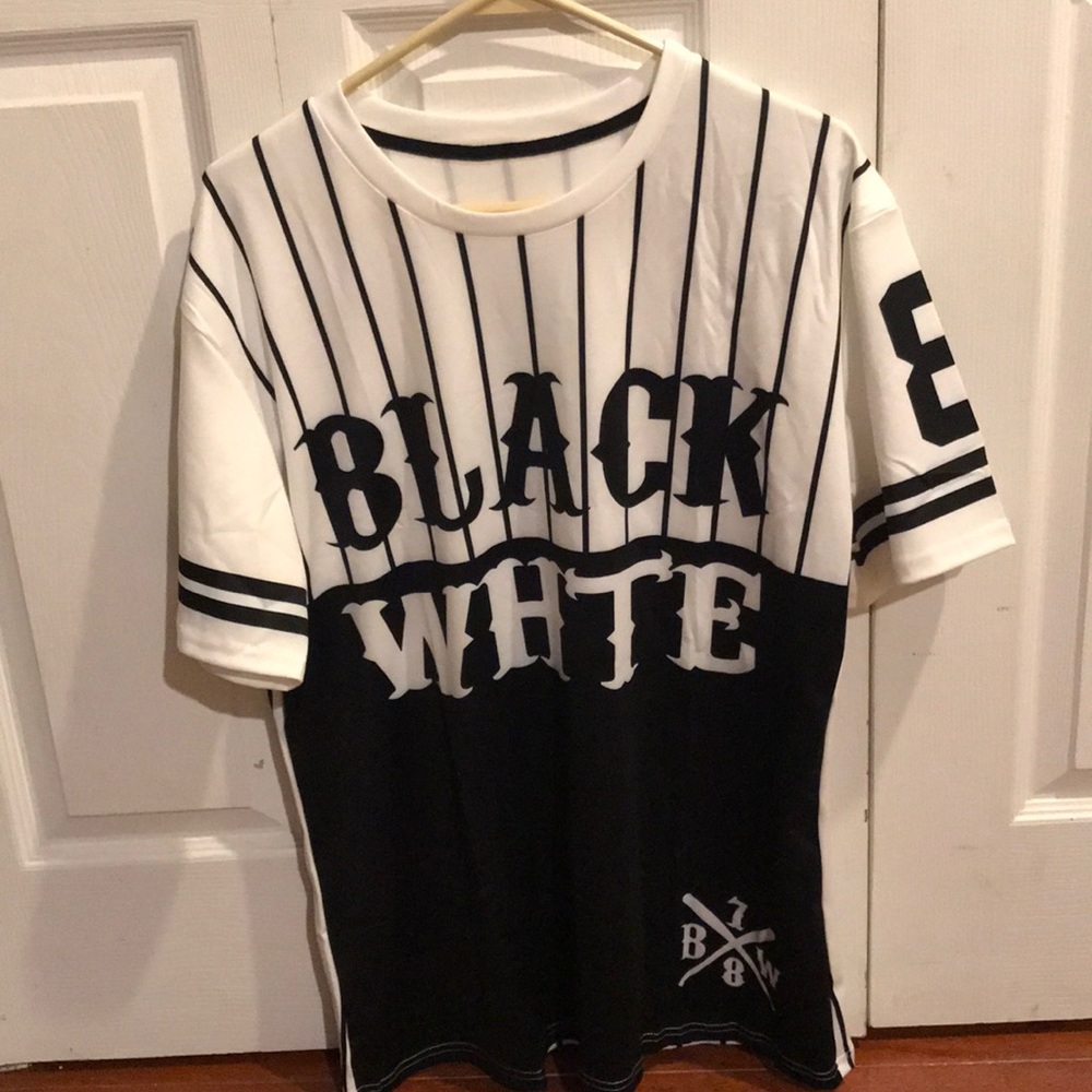 Athletic shirt